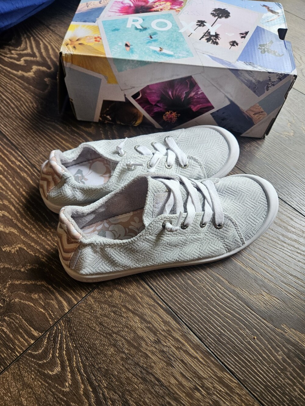 Womens Roxy Bayshore Sneakers - Picture 2 of 6